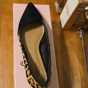Leopard Print Pointed Toe Flat with Black Cap - Women's Fashion Loafer